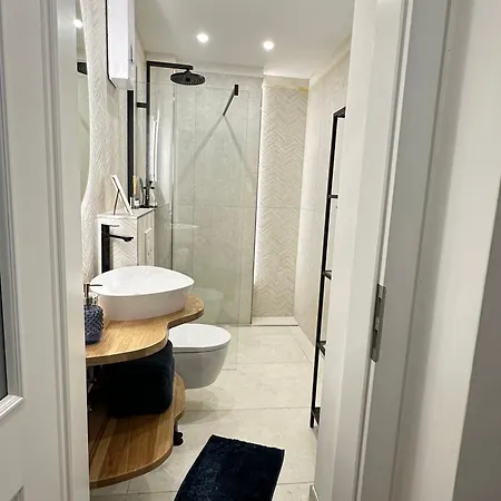 10 - Gross Appartement *